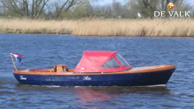 SLOEP motor yacht for sale