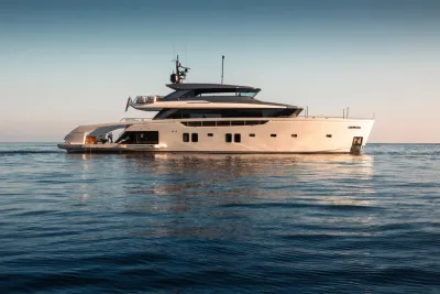 STRADIVARIUS | Luxury Motor Yacht for Sale | C&N