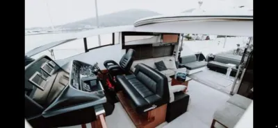 Sunseeker 64 PREDATOR - 2011