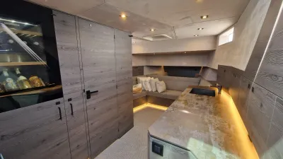 Sunseeker 75 Sport Yacht 2024