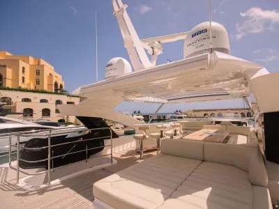 Sunseeker 86 Yacht