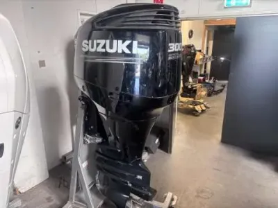 Suzuki DF300AP
