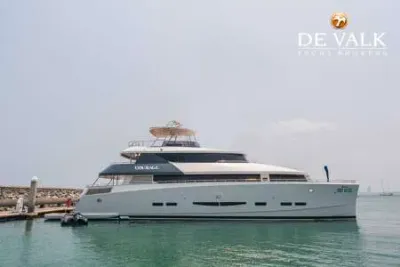 T2000 VOYAGER catamaran motor yacht for sale