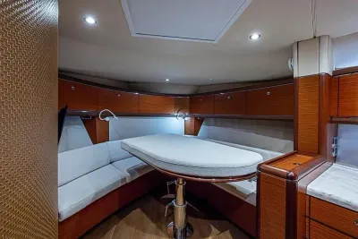 Tiara Yachts 4300 Open 2018