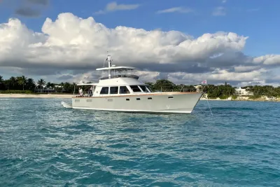 TINA | Luxury Motor Yacht for Sale | C&N