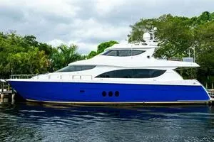 TOP SHELF 80' Hatteras 2007