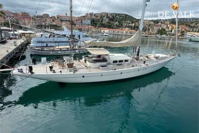 TRULY CLASSIC 90 sailing yacht for sale