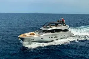 VENUS 86' Monte Carlo Yachts 2013