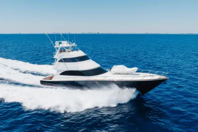 Viking 82 Sky Bridge 2016