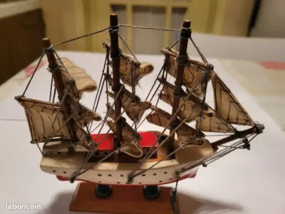Voilier miniature
