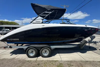 Yamaha Boats 252SD 2026