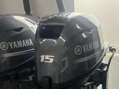 Yamaha F15 CMHL