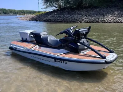 Yamaha WAVERUNNER CROSSWAVE