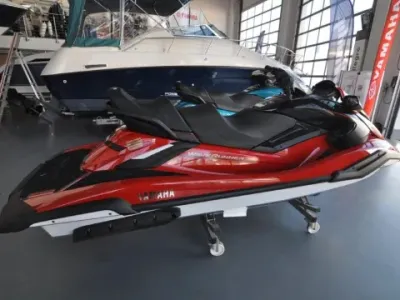 Yamaha WaveRunner FX Cruiser HO mit Audio
