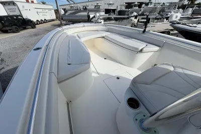 Yellowfin 42 Offshore 2024